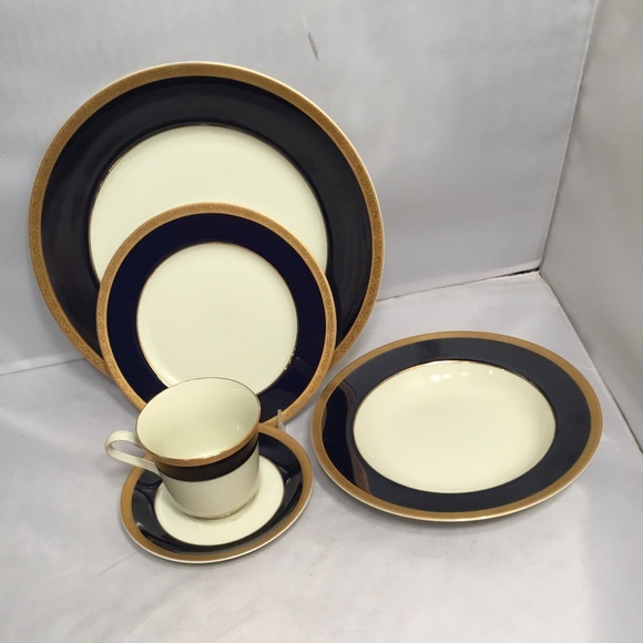 IVORY CHINA L2821 IMPERIAL BLUE BY MIKASA 5 PIECES DINNERWARE - Picture 2 of 5